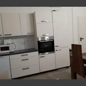 41 Citynah, Bad Extern, Einfache Ausstattung Apartment